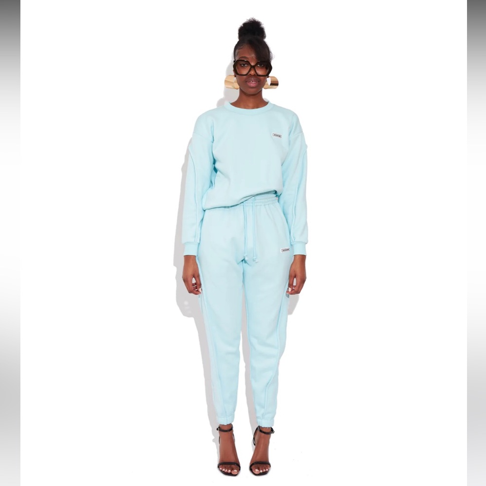 BBXBRAND SKY TOPAZ LOGO SWEATSHIRT